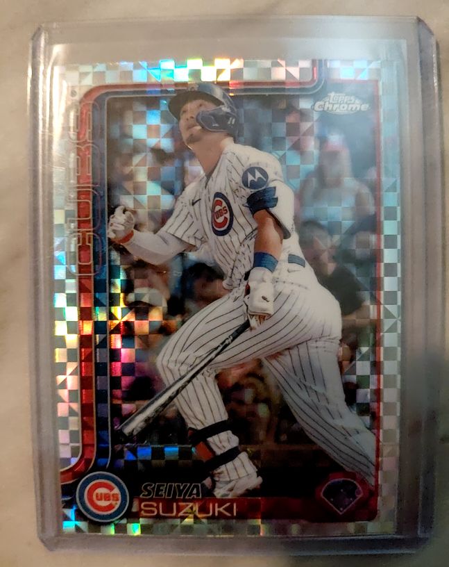 2025 Topps Chrome #210 Seiya Suzuki — front