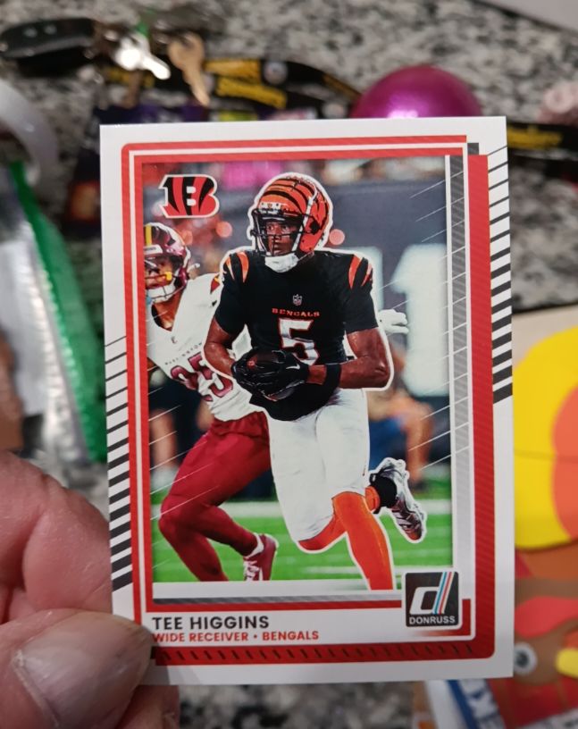 2025 Donruss #15 Tee Higgins — front