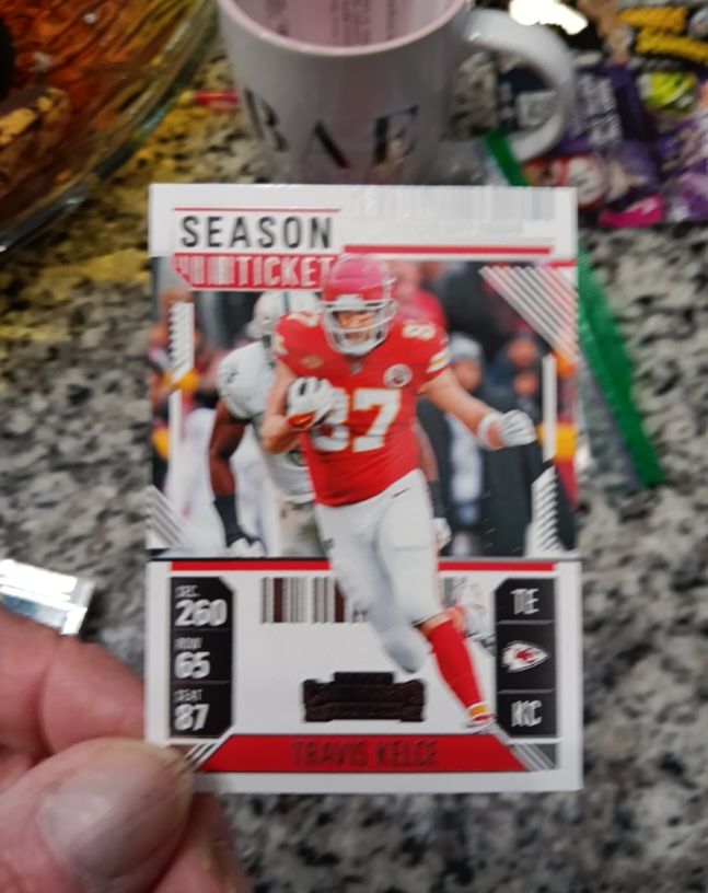 2024 Panini Contenders Season Ticket #48 Travis Kelce — front