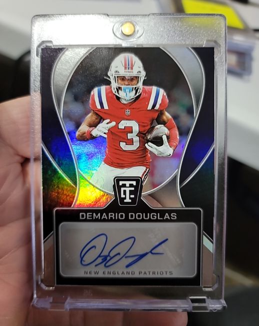 2024 Panini Totally Certified Signatures #SIG-DD DeMario Douglas — front