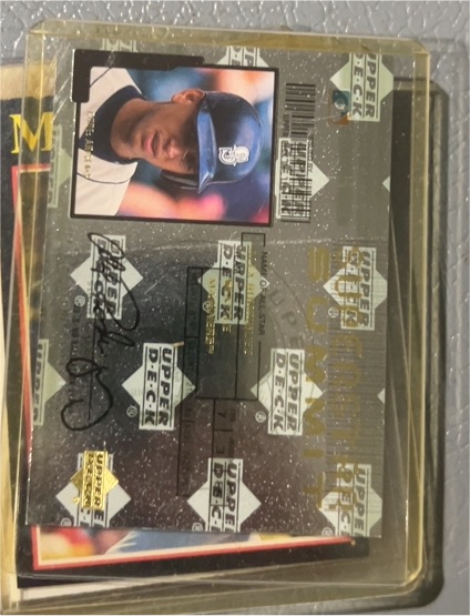 2001 Upper Deck Superstar Summit #SS7 Ivan Rodriguez — front