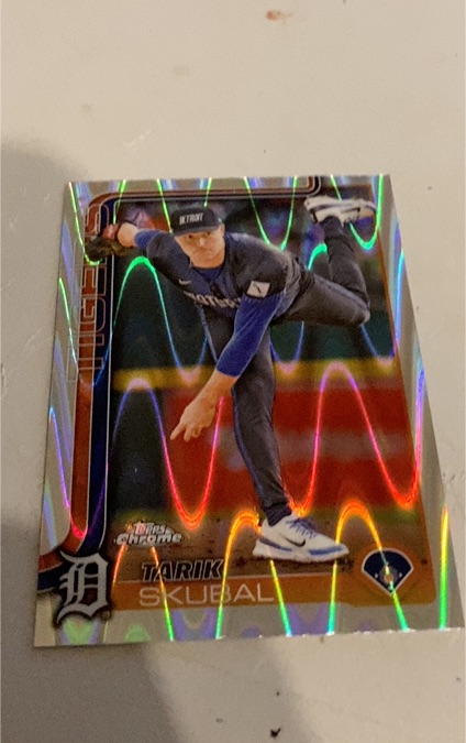 2025 Topps Chrome #258 Tarik Skubal Raywave Refractor Detroit Tigers — front
