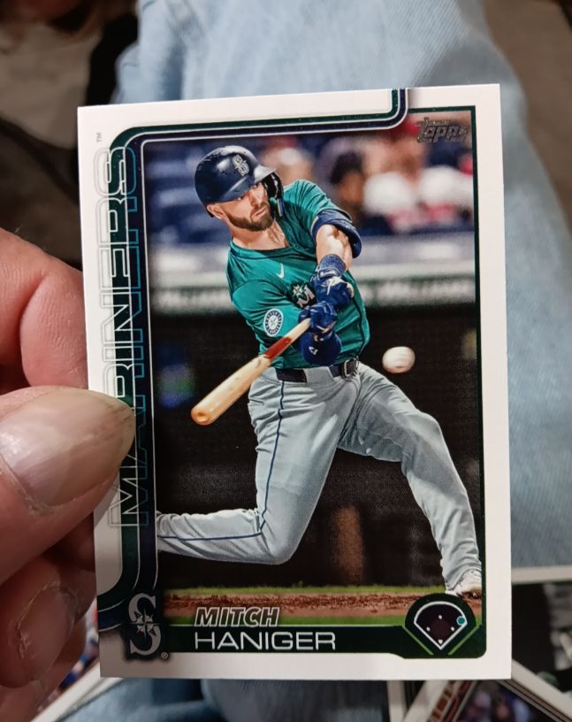 2025 Topps Series 1 #15 Mitch Haniger — front