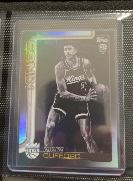2025-26 Topps #224 Nique Clifford — front