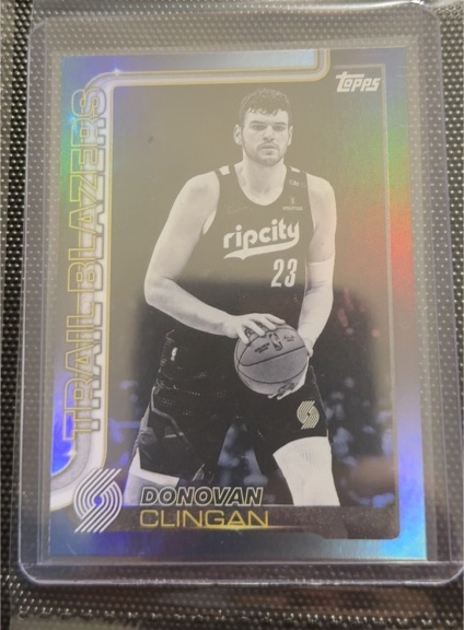 2025-26 Topps #126 Donovan Clingan — front