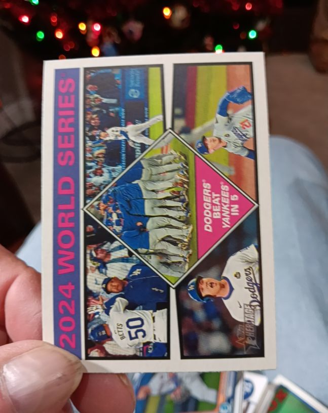 2025 Topps Heritage #462 Los Angeles Dodgers 2024 World Series Champions — front