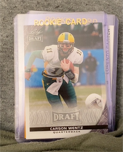 2016 Leaf Draft #12 Carson Wentz — front