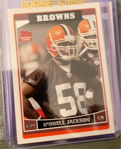 2006 Topps #325 D'Qwell Jackson — front