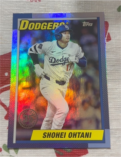 2025 Topps Update #U90-33 Shohei Ohtani 1990 35th Anniversary Dodgers — front