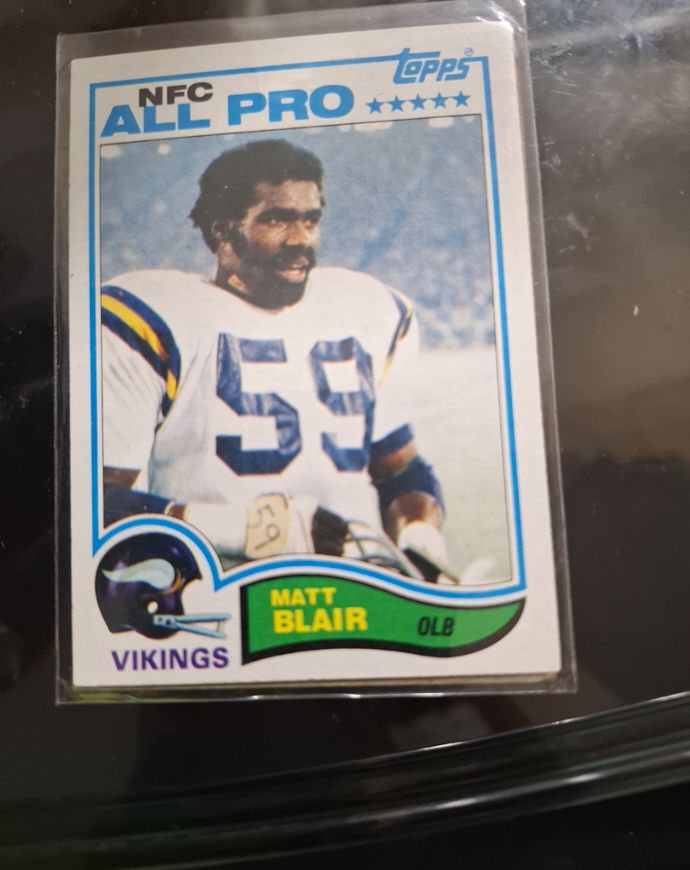 1982 Topps #390 Matt Blair — front
