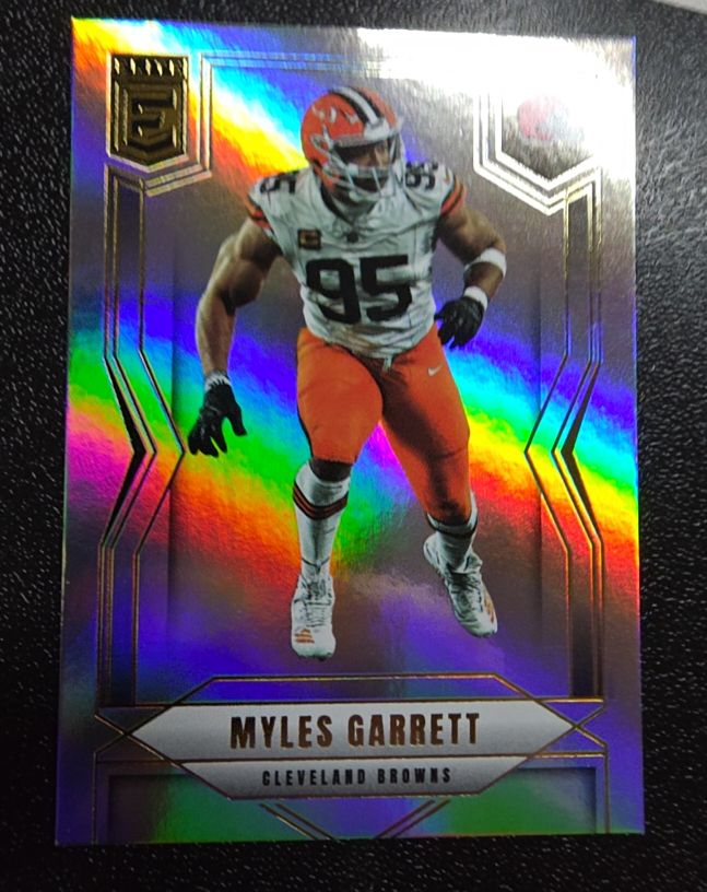 2025 Panini Donruss Elite #32 Myles Garrett — front