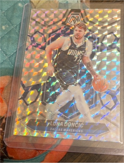 2023-24 Panini Mosaic #31 Luka Doncic — front