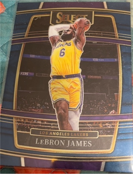 2021-22 Panini Select #100 LeBron James — front