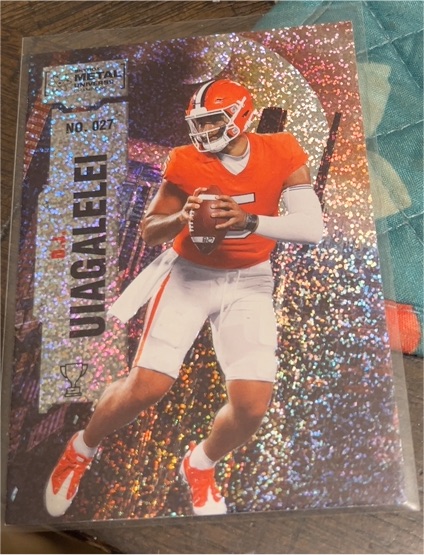 2022 SkyBox Metal Universe Champions #027 D.J. Uiagalelei — front