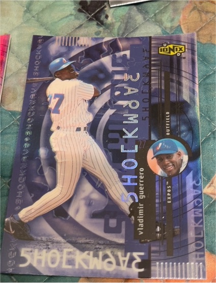 2000 Upper Deck Ionix Shockwave #S5 Vladimir Guerrero — front