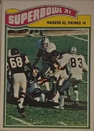 1977 Topps #528 Super Bowl XI Oakland Raiders vs Minnesota Vikings — front