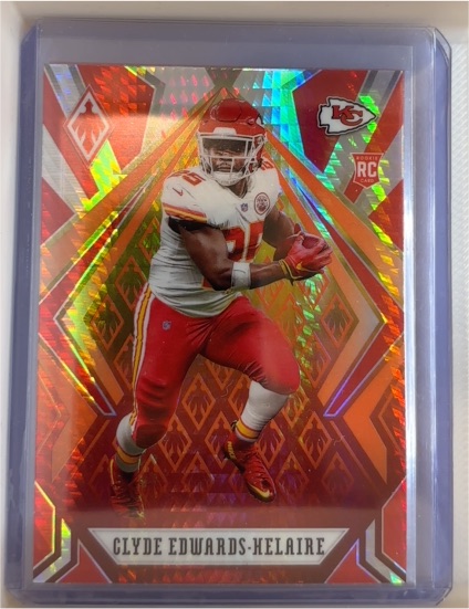 2020 Panini Phoenix #121 Clyde Edwards-Helaire Fire Burst Rookie Card — front