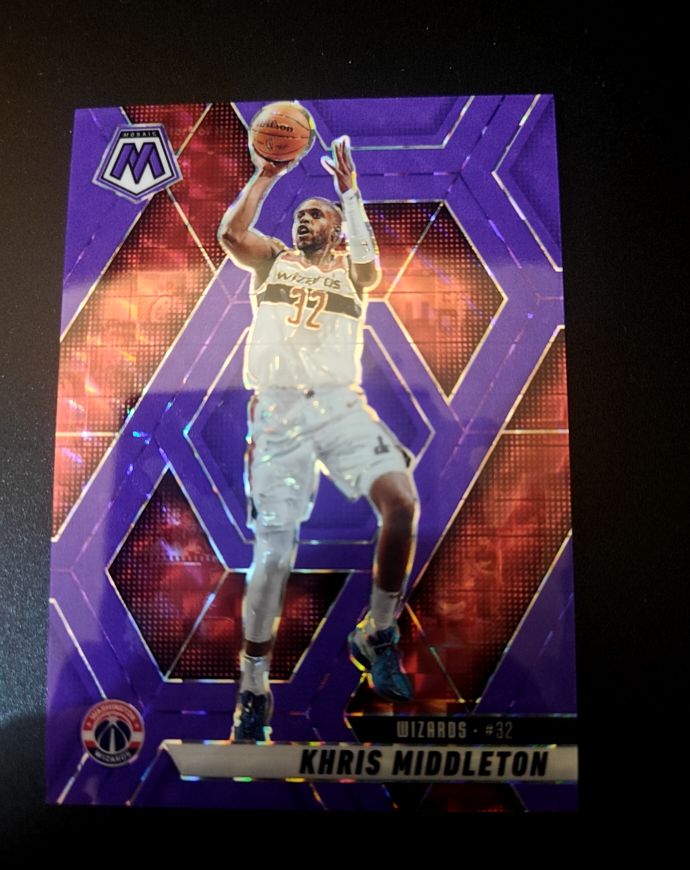 2024-25 Panini Mosaic #151 Khris Middleton — front