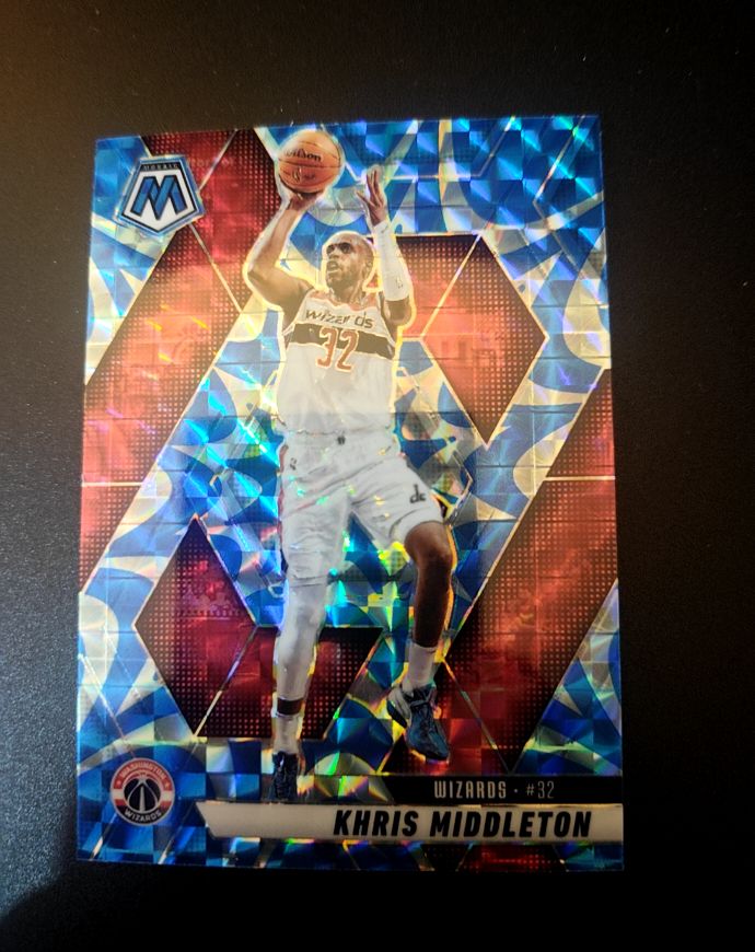 2024-25 Panini Mosaic #151 Khris Middleton — front