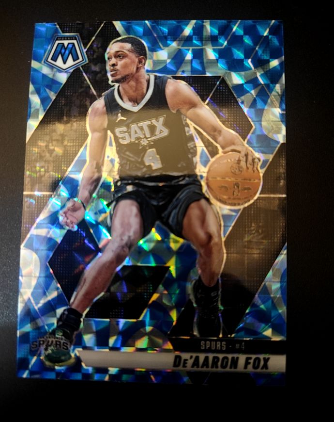 2024-25 Panini Mosaic #124 De'Aaron Fox — front