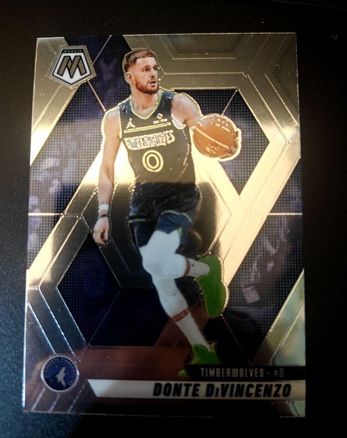 2020 Panini Mosaic Donte DiVincenzo — front