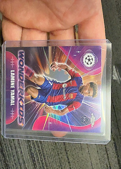 2023-24 Topps Chrome UEFA Club Competitions Wonderkids Lamine Yamal #WK-3 — front