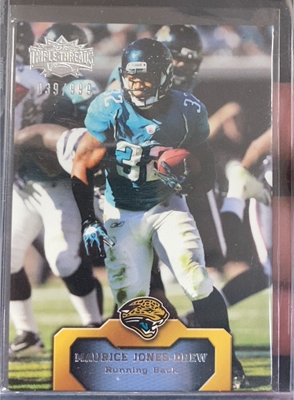 2011 Topps Triple Threads #18 Maurice Jones-Drew — front