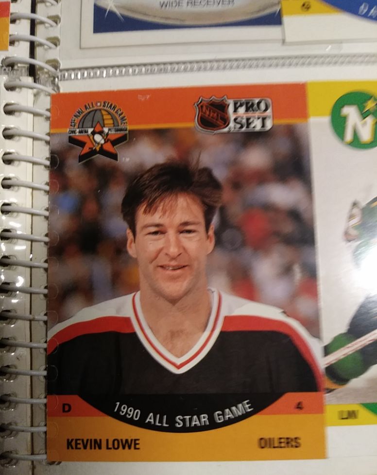 1990 Pro Set #339 Kevin Lowe — front