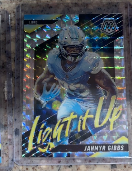 2025 Panini Mosaic #19 Jahmyr Gibbs Light It Up — front
