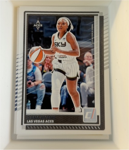 2025 Panini Donruss WNBA #37 Dana Evans — front