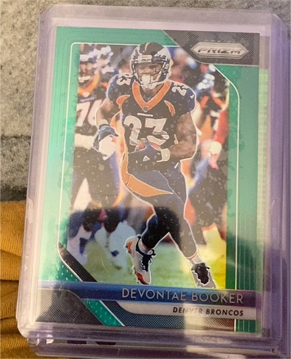 2018 Panini Prizm #142 Devontae Booker — front