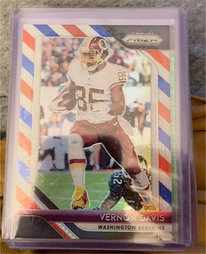 2018 Panini Prizm Red White Blue Vernon Davis — front