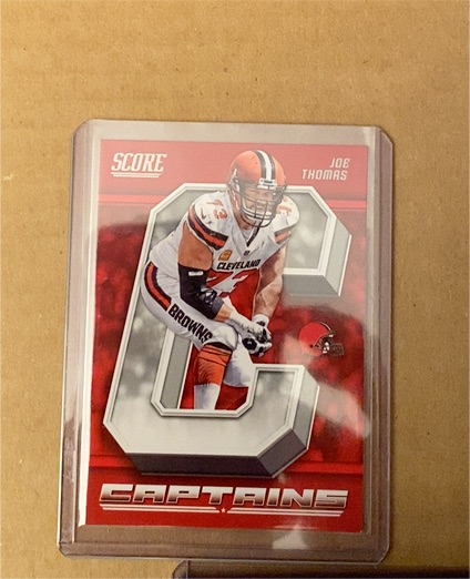 2018 Panini Score Captains #4 Joe Thomas — front