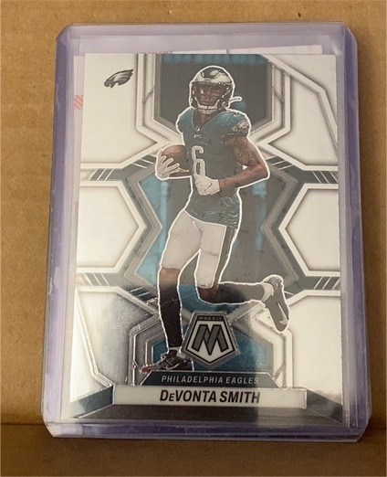 2022 Panini Mosaic #158 DeVonta Smith — front