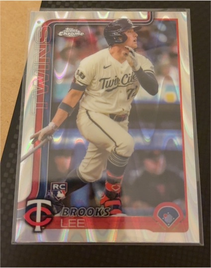 2025 Topps Chrome #234 Brooks Lee — front