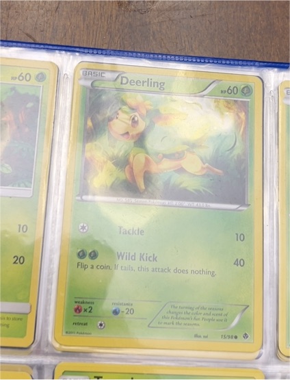 2011 Pokémon Black & White Emerging Powers #15 Deerling — front