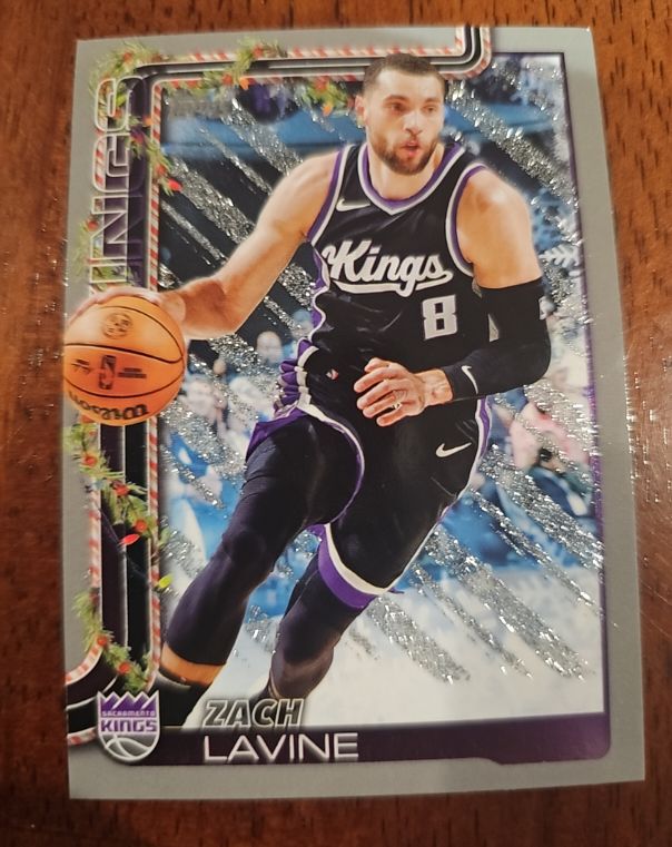 2025-26 Topps Holiday #H130 Zach LaVine — front