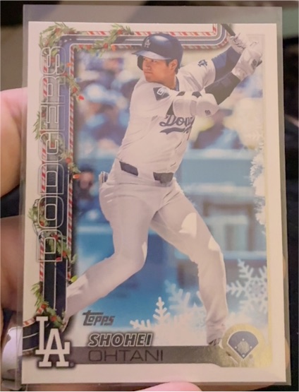 2025 Topps Holiday #H200 Shohei Ohtani — front