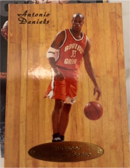 1997 Genuine Article #4 Antonio Daniels — front