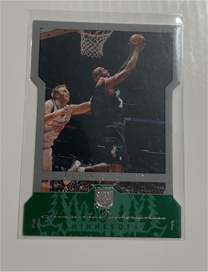 2004-05 SkyBox LE #48 Kevin Garnett — front