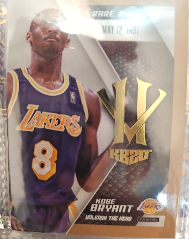 2015 Panini HV KB20 Kobe Bryant — front