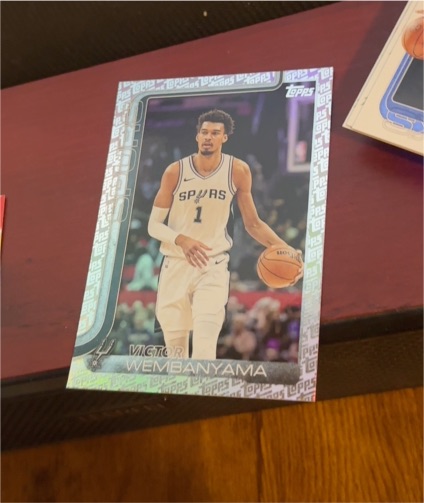 2025-26 Topps Basketball #195 Victor Wembanyama — front