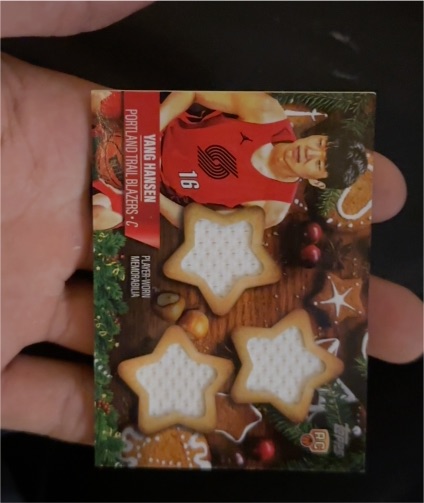 2025-26 Topps Holiday #HSR-16 Yang Hansen — front