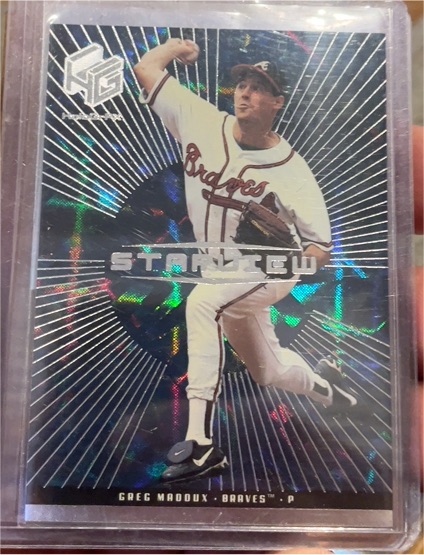 1999 Upper Deck HoloGrFX StarView #S6 Greg Maddux — front