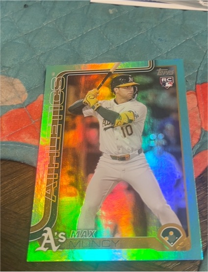 2025 Topps Update #US250 Max Muncy — front