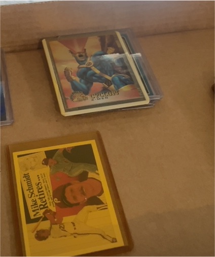 1966 Topps Batman Red Bat #16A — front