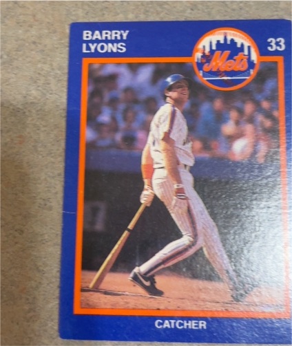 1988 Kahn's #33 Barry Lyons — front