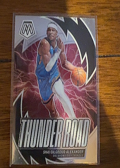 2023-24 Panini Mosaic Thunder Road #4 Shai Gilgeous-Alexander — front
