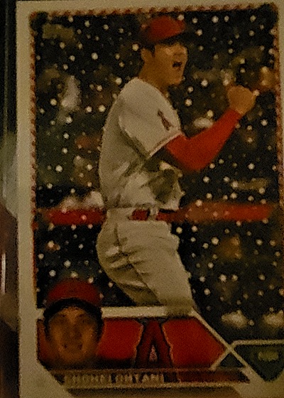 2023 Topps Holiday #H17 Shohei Ohtani — front