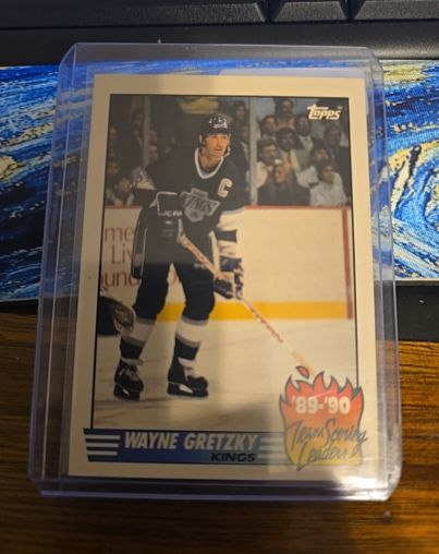 1990-91 Topps #12 Wayne Gretzky — front